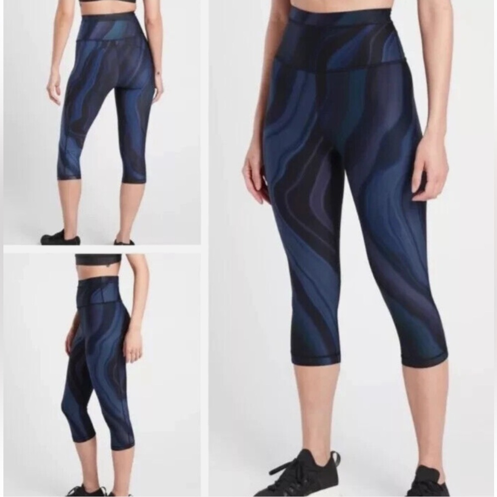 Athleta Accelerated Geode Crop